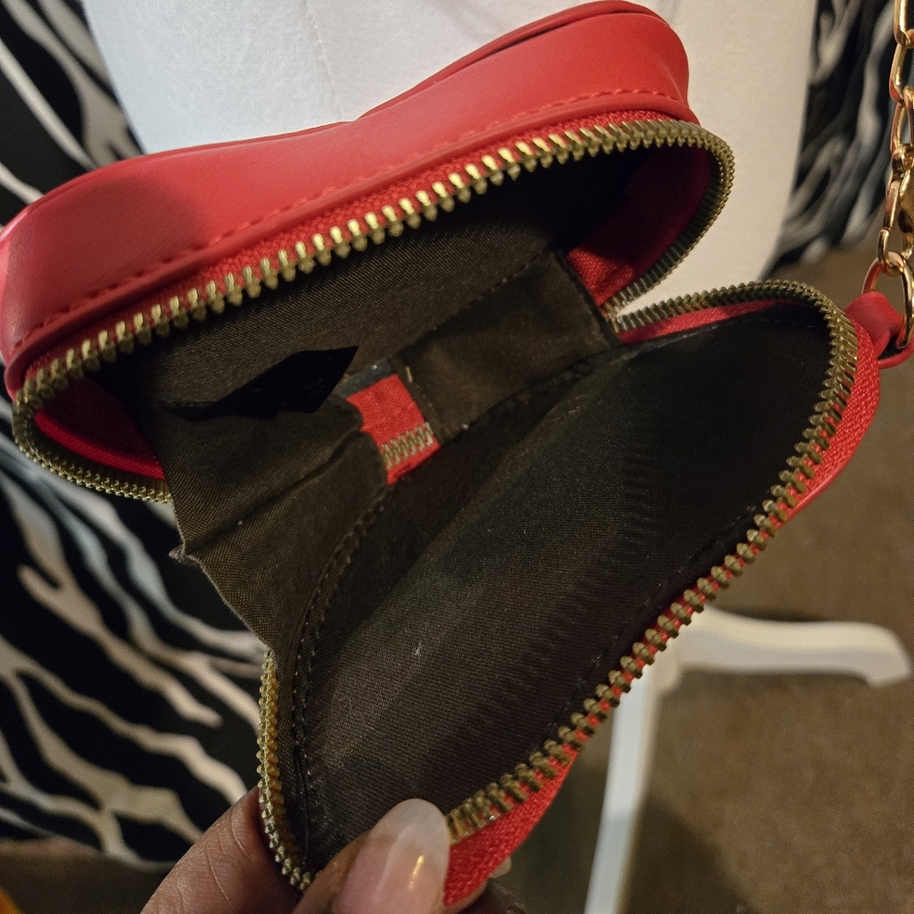 Heart Shape Crossbody Coin purse Red - Picture 3 of 6